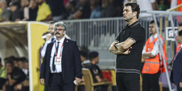 Yeni Malatya'nın hocası rakip taraftarla kavga etti! 