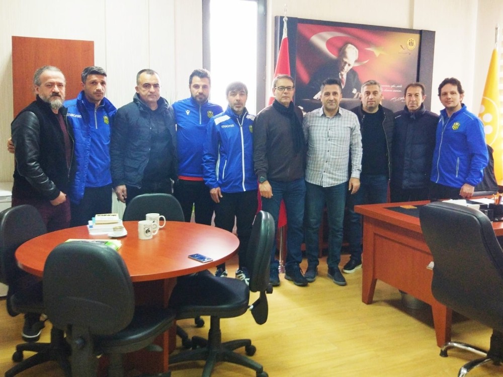 Yeni Malatyaspor altyapı antrenörleri Dekan Gündoğdu’ya ziyaret 