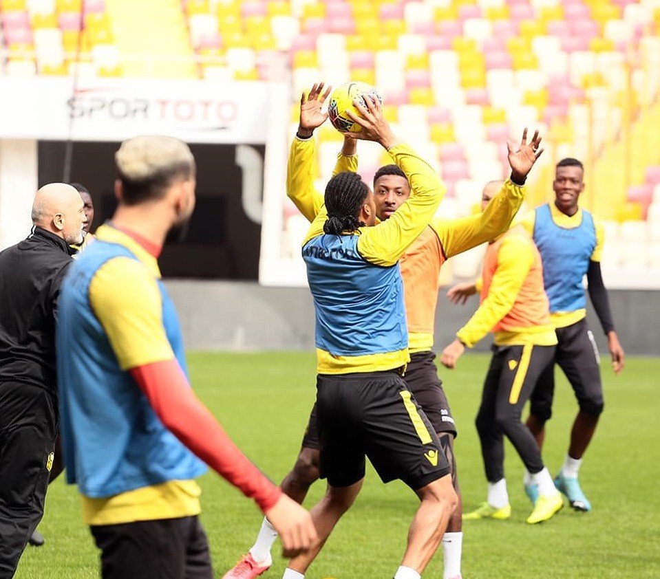 Yeni Malatyaspor, Konya maçının taktik provasını yaptı 
