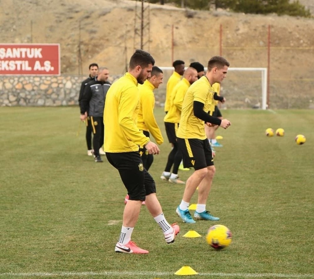 Yeni Malatyaspor sözleşmesi biten bazı oyuncularına yeni teklif yapacak 