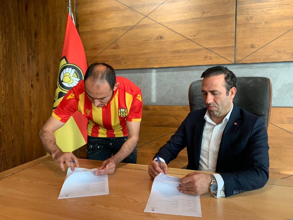 Yeni Malatyaspor Umut Bulut’u renklerine bağladı 