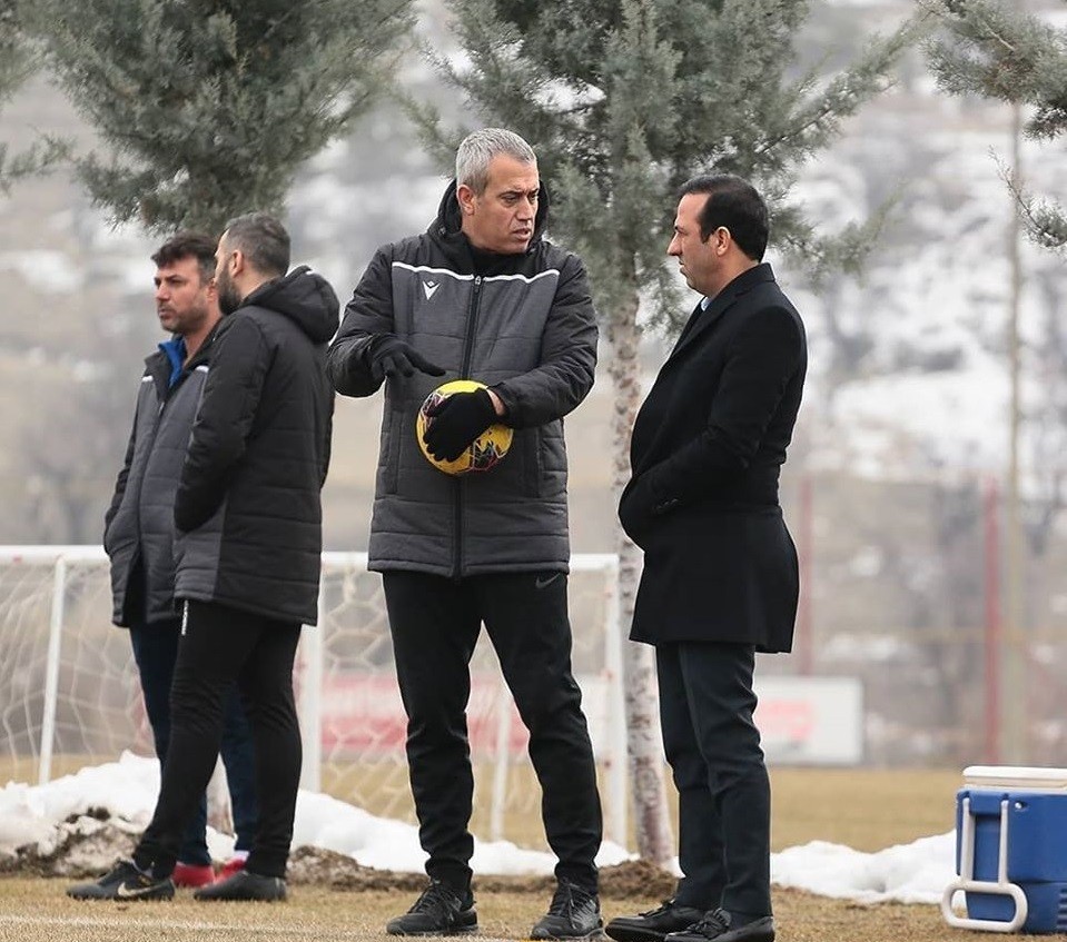 Yeni Malatyaspor’da Özdeş ile devam kararı 