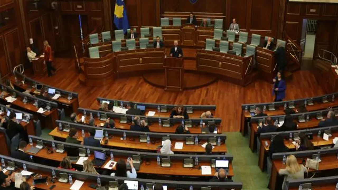 Yeni milletvekillerinin yemin edeceği oturum iptal edildi!