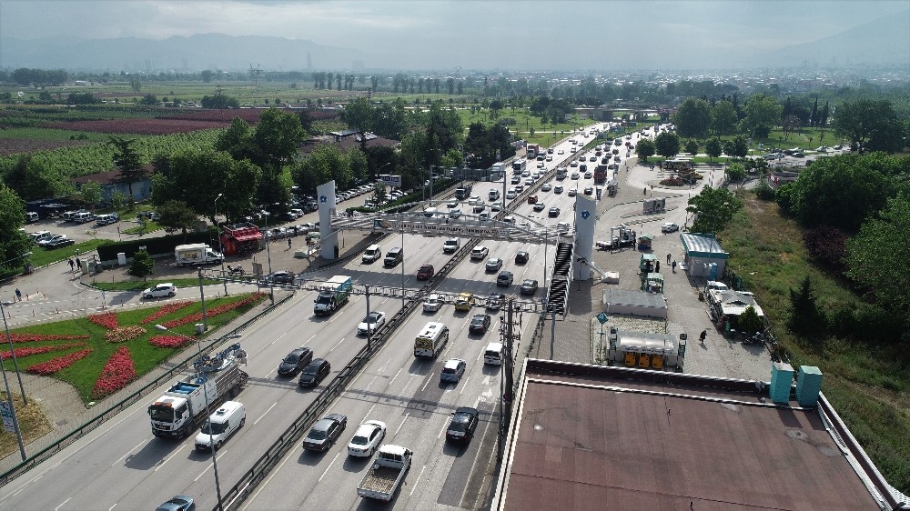 Yeni normal başladı, Bursa’da trafik kilitlendi 