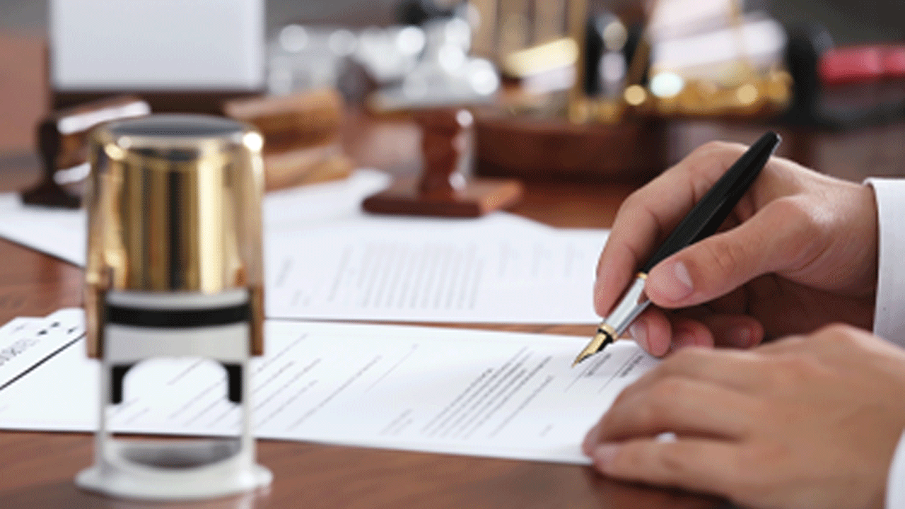 Yeni noterlik yasası TBMM'den geçti! Avukatlık stajı için önemli değişiklikler geliyor