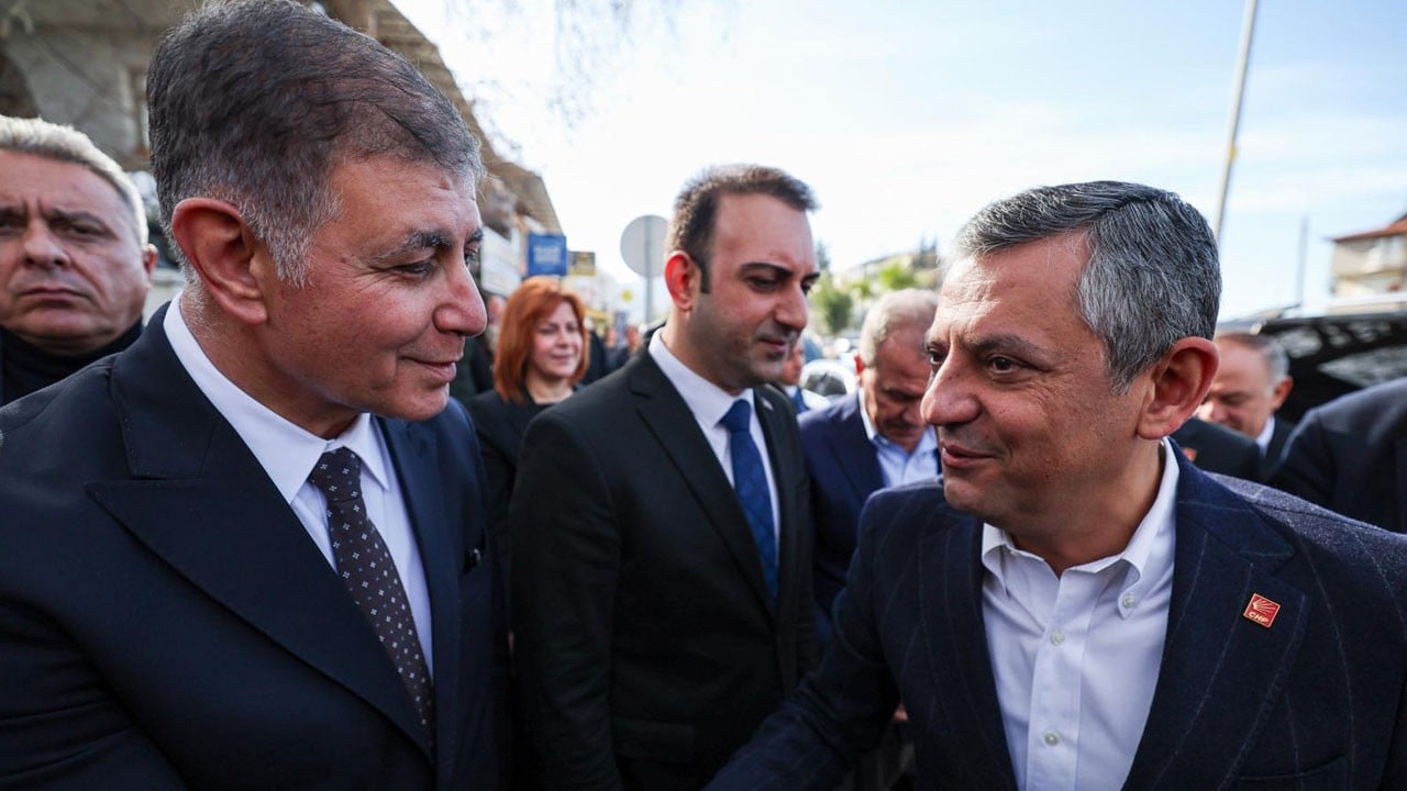 Yeni parti için ilk sinyal İzmir’den geldi! CHP’den istifa eden Cemil Tugay: Yeni parti kurulursa katılırım!