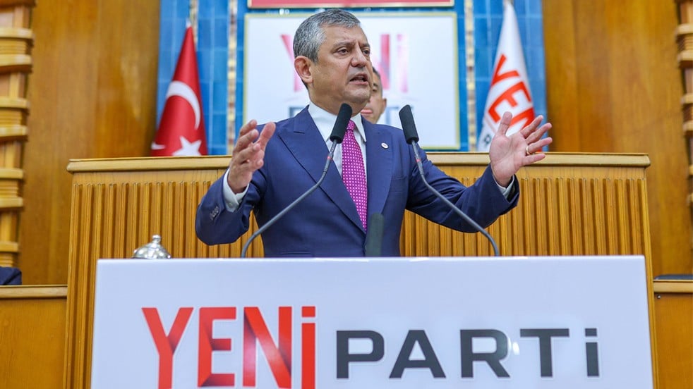 Yeni Parti TBMM’de ilk grup toplantısını yaptı! Pişkin Özel’den FETÖ ve cunta çıkışı