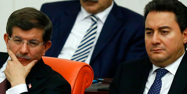 Yeni partiyle ilgili bomba iddia! Ahmet Davutoğlu, finans çevreleri istemiyor diye reddedilmiş