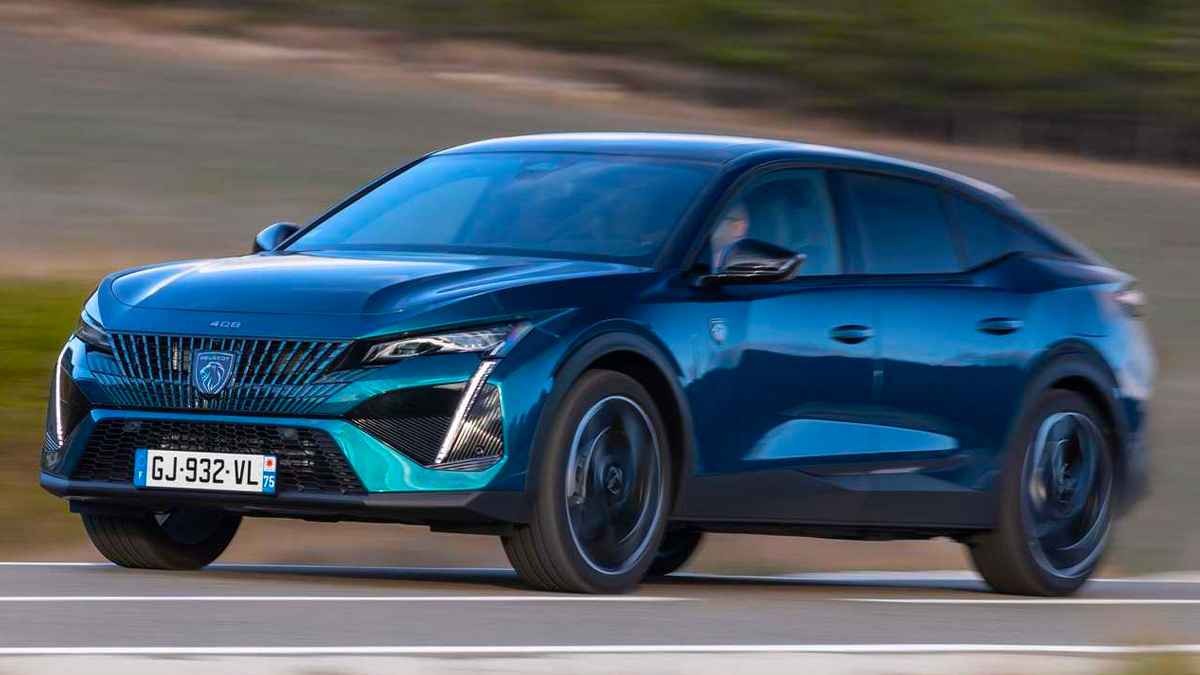 Yeni Peugeot 408 2023’te geliyor