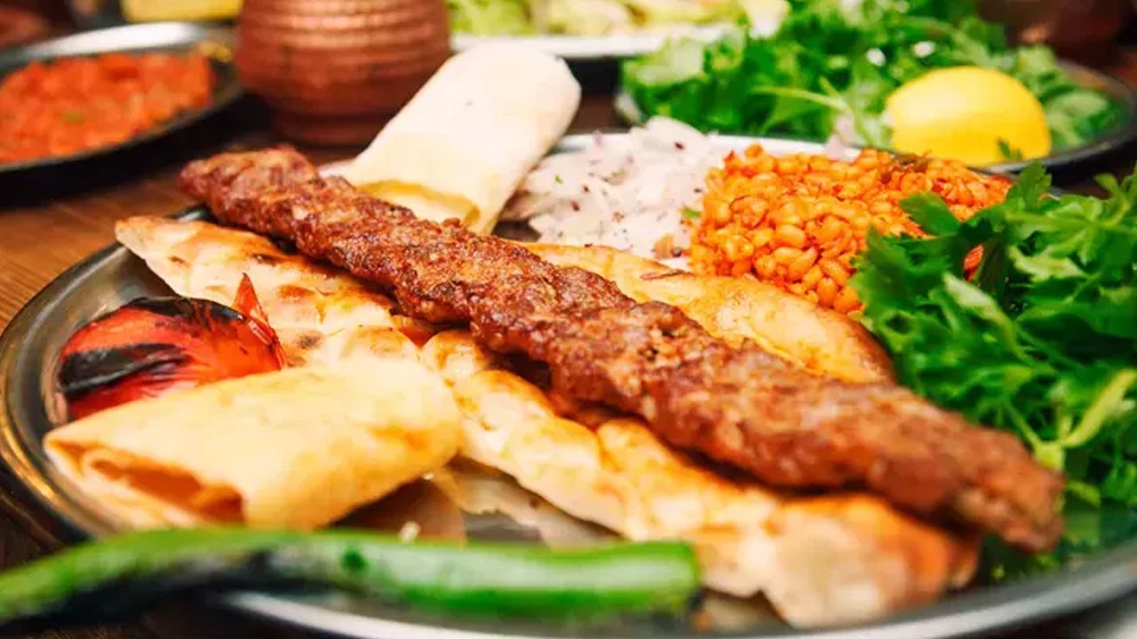 Yeni sahte ürünler açıklandı... Sucuk yerine kanatlı eti, kebap yerine kalp yedirmişler!