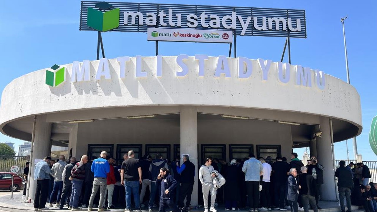 Yeni sezon öncesi ilgi büyük! Bursaspor kombineleri kısa sürede tükendi