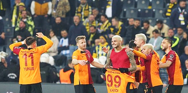 Yeni silahını ilan etti! Galatasaray'ın yıldızına kafayı taktılar...