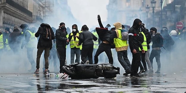 Yeni silahlar sipariş etmişlerdi... Fransız polisi kullanmaya başladı