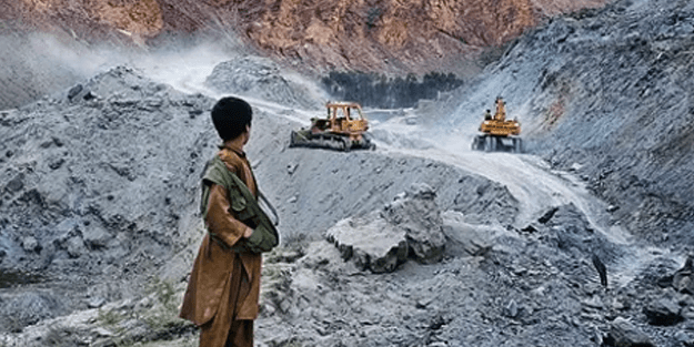 Yeni sömürgeci sahada! Çin gözünü Afganistan'ın madenlerine dikti!