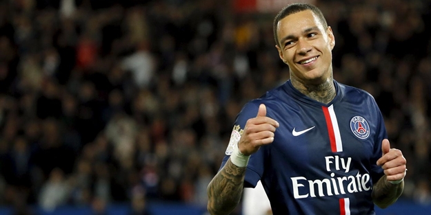 Yeni takımının maçını tribünden izledi!