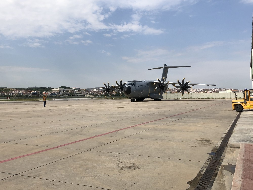 Yeni tip korona virüs (Covid-19) salgınıyla mücadele kapsamında Türkiye, ikinci defa Afrika ülkesi Çad’a yardım malzemeleri yolluyor. 