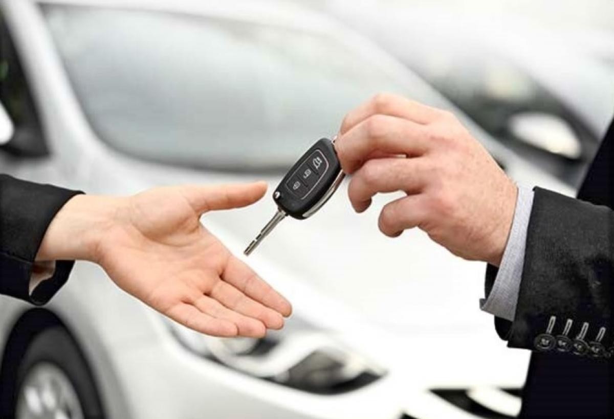 Yeni Toyota Corolla Antalyalı sahibiyle buluştu