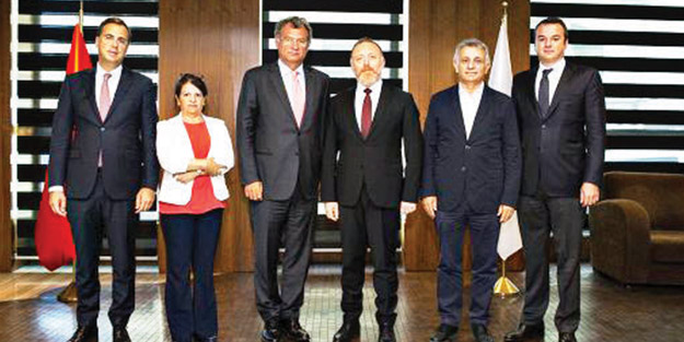 Mandacı kafa rahat durmuyor