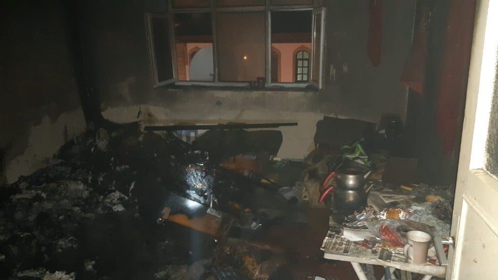 Yeni yılda itfaiyecilerin yangın mesaisi 