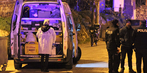 Yeni yılı kutlamak için toplanılan evde kan döküldü