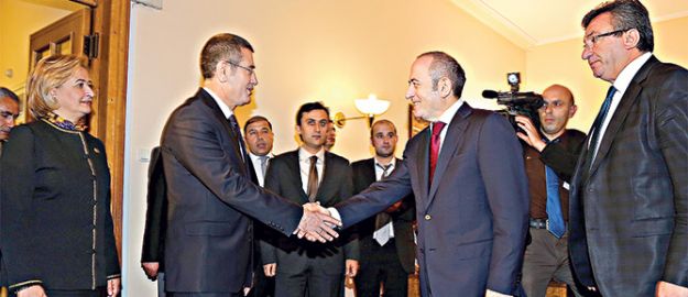 Yeni anayasa 2015 sonrasına kaldı