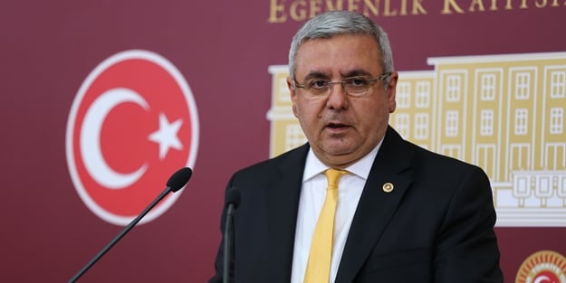 Yeniakit.com.tr’ye konuşan Mehmet Metiner: FETÖ’nün hedefindeki paşalar neden terfi edilmedi?