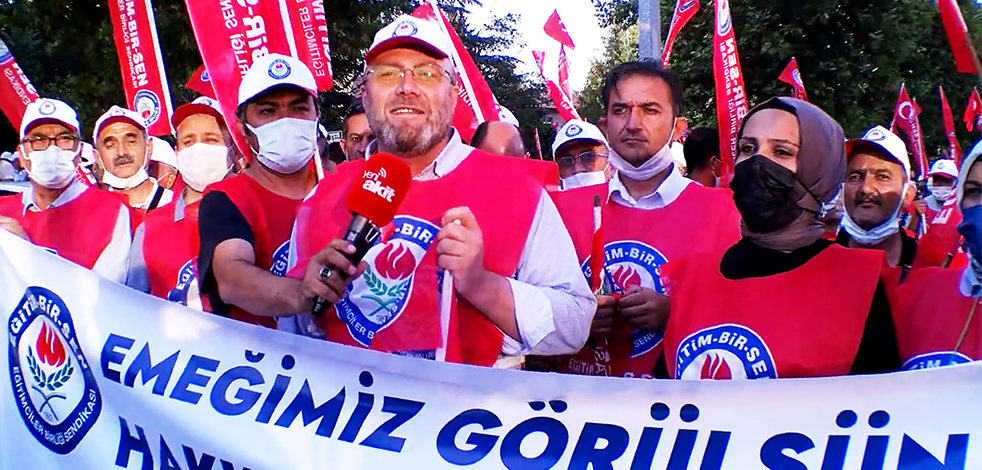yeniakit.com.tr’ye konuşan Memur Sen üyesi memurlar: Maliye memurlarının hesap makinesine mahkum olmak istemiyoruz!
