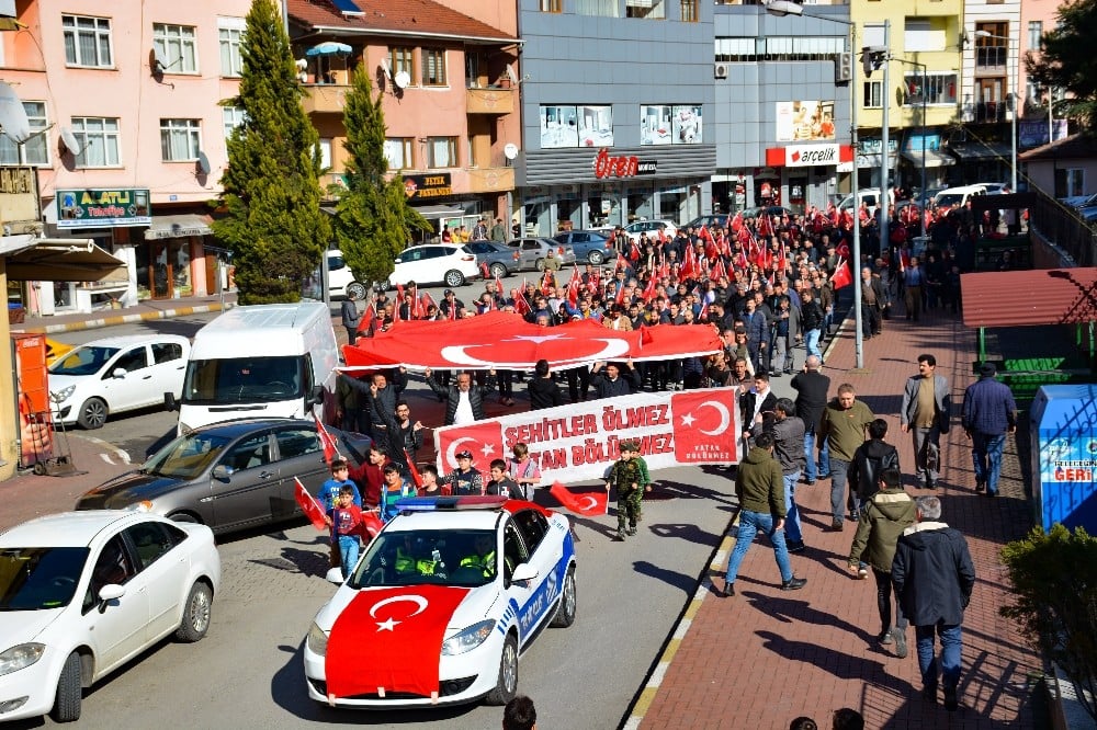 Yenice’de İdlib Şehitleri için yürüyüş yapıldı 