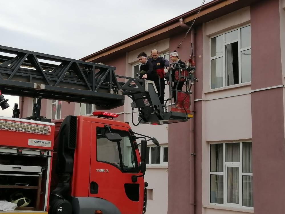 Yenice’de öğrencilere deprem tatbikatı 