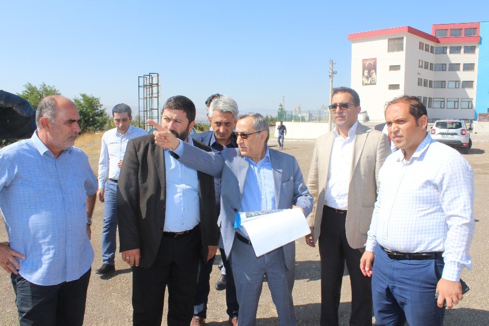 Yeniçeri, Endüstriyel İnovasyon Merkezi inşaatını inceledi 