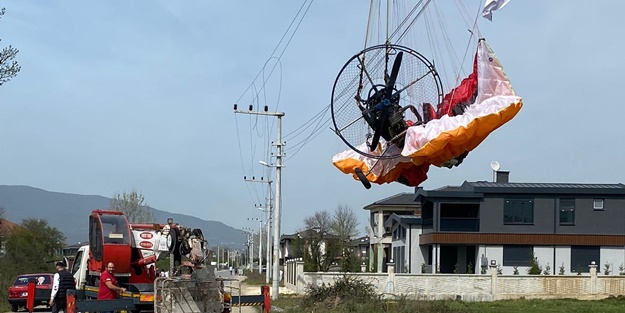 Yeniden Refah adayının tanıtımını yapıyordu! Elektrik tellerine takıldı