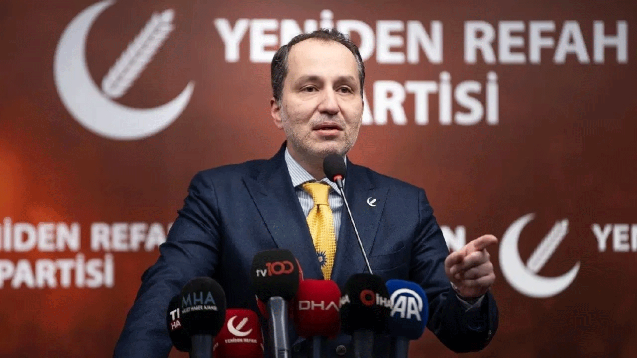 Yeniden Refah Partisi'nde LGBT kepazeliği! Erbakan Hoca'yı da eleştirdi