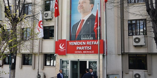 Yeniden Refah Partisi'nde yüz yüze mülakatlar başladı