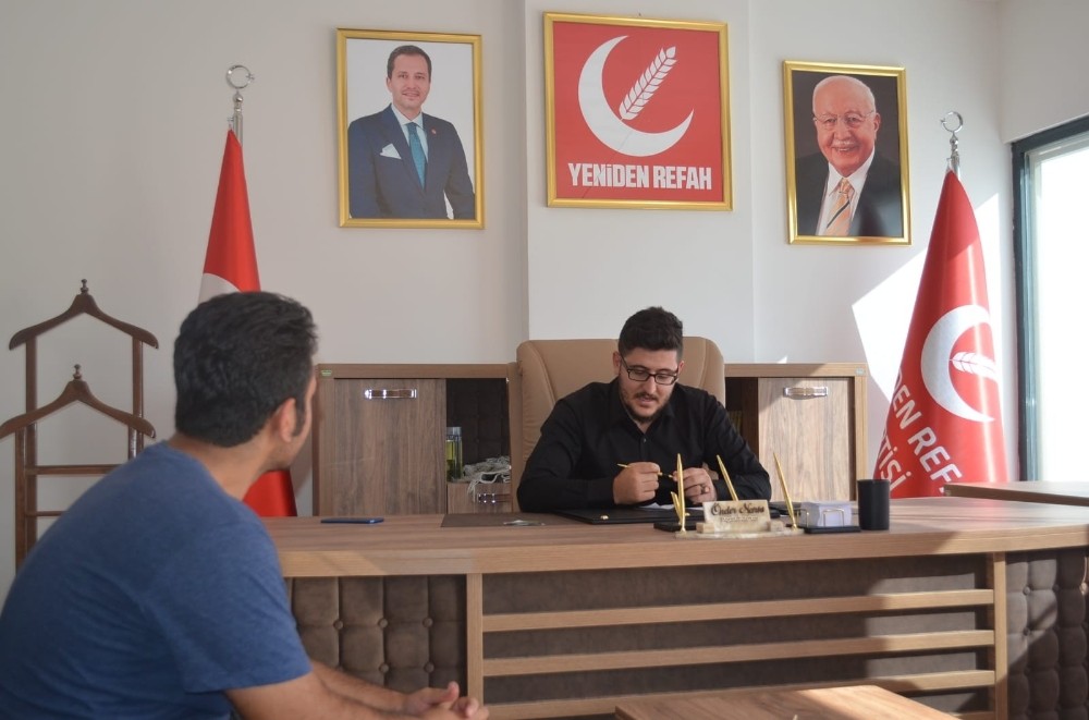 Yeniden Refah Partisi’nden Öğrenciler İçin Burs Kampanyası 