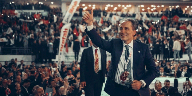 Yeniden Refah Partisi’ne darbe üstüne darbe! Partide neler oluyor?