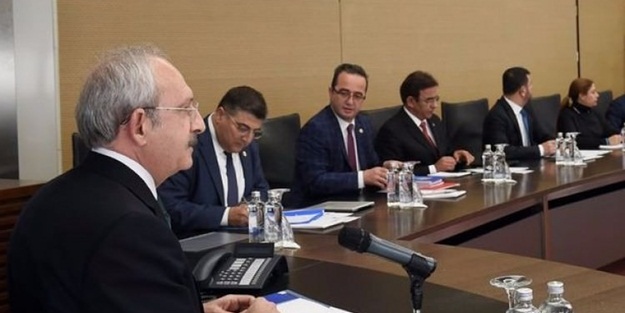 Yenikapı davetinde sıcak gelişme