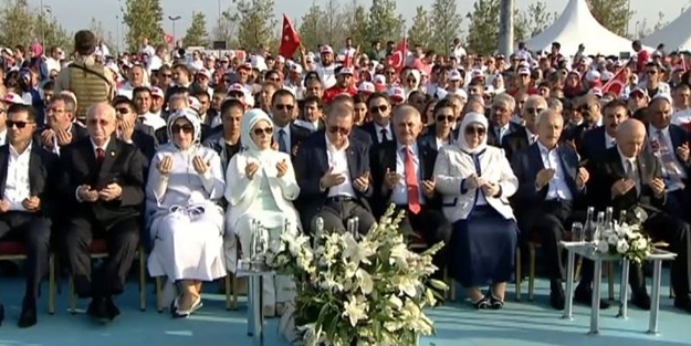 Yenikapı'da Kur'an tilaveti