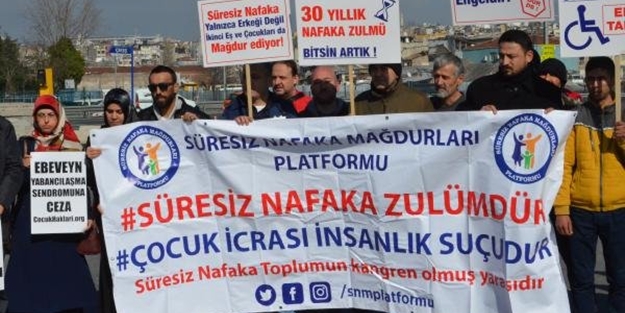 Yenikapı'da 'süresiz nafaka' eylemi