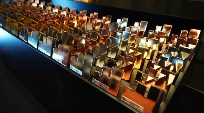 Yenilenen Blade Bronz Effie’nin sahibi oldu