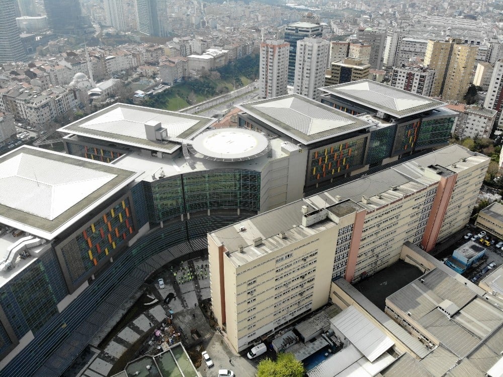 Yenilenen Okmeydanı Hastanesi korona virüs nedeniyle erken hizmete alındı 
