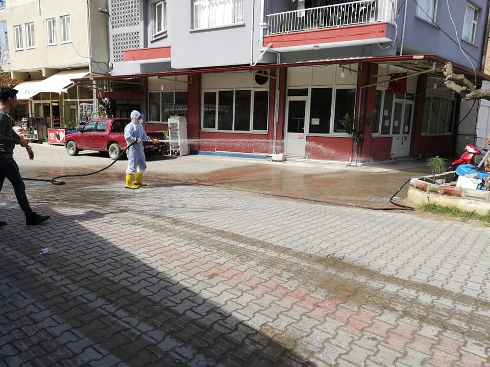 Yenipazar sokakları dezenfekte edildi 