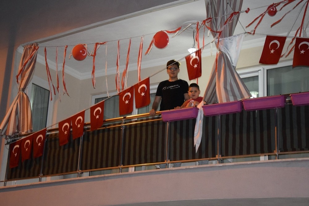 Yenipazar tek yürek oldu 
