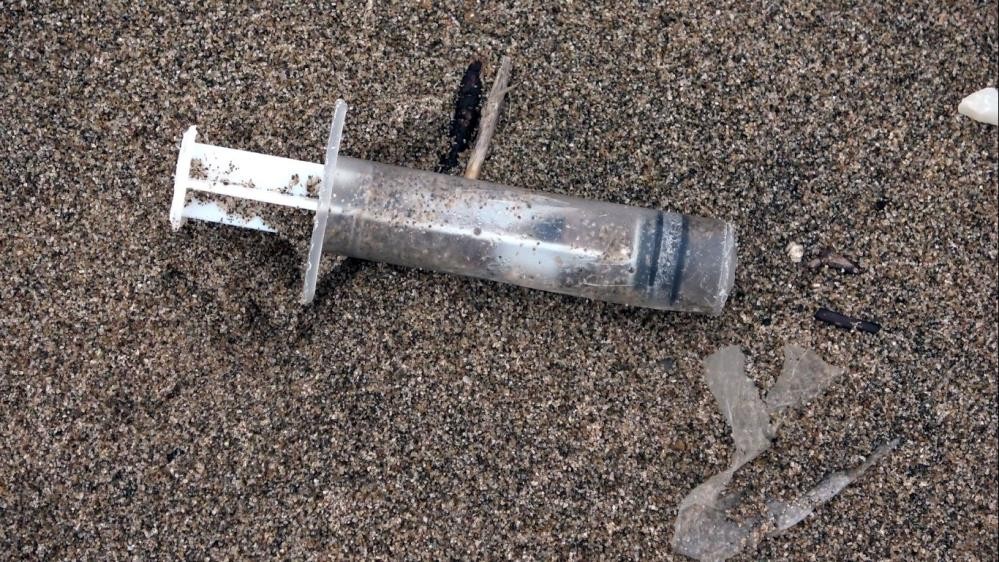 Yer: Bartın... Sahile tıbbi atık vurdu!