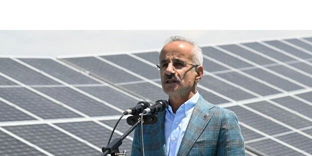 Yer bu kez Van: Bakan Uraloğlu açıkladı: Karayolları enerjisini güneşten alıyor!