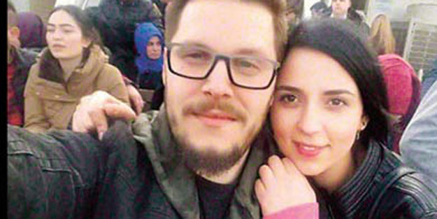 Yer Eminönü vapuru… Özçekim yaparken onu da yakaladılar! Bu fotoğraf delil oldu