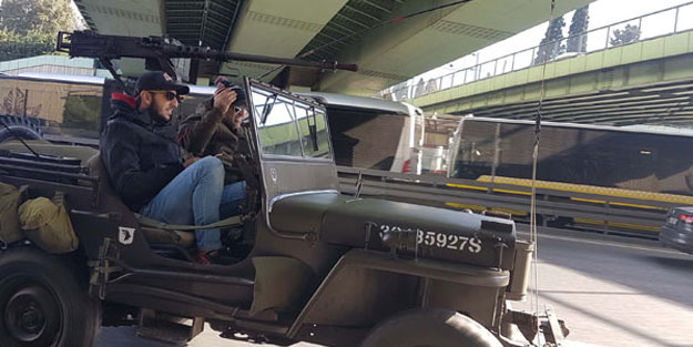 Yer: İstanbul! E-5'in ortasından uçaksavarla geçtiler