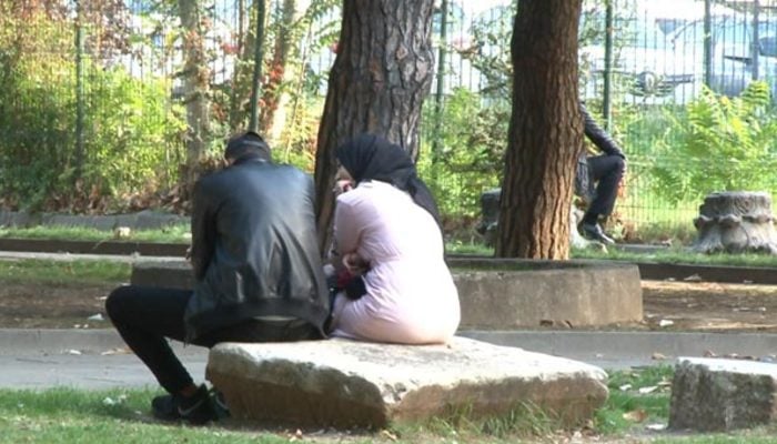 Yer: İstanbul! Tarihi parkta skandal görüntü