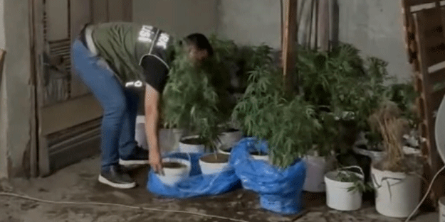 Yer: Sultangazi! Çatı katında rezalet