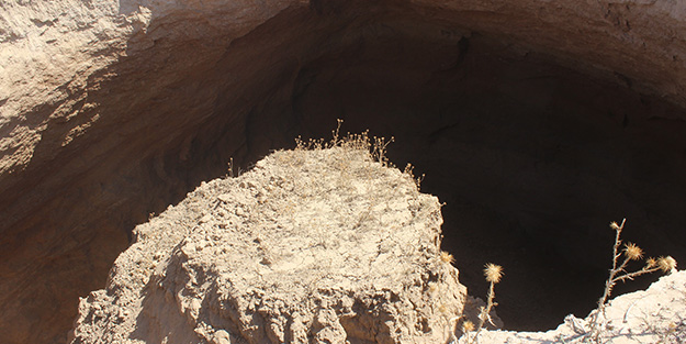 Yer yarıldı görenler şoke oldu! Vatandaşlar tedirgin: Büyük bir ses duyduk!