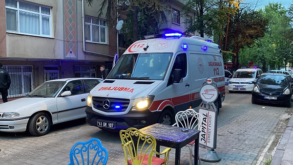 Yerde hareketsiz yatıyordu! Korkunç gerçek ambulans gelince ortaya çıktı